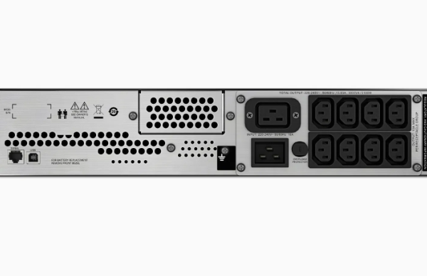 APC SMC UPS 3000VA USB Serial 230V SMC3000RMI2U CH