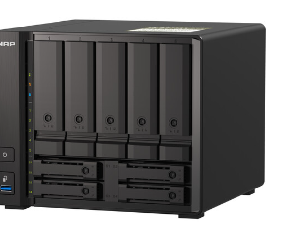 QNAP TS h973AX 8G 9 bay NAS